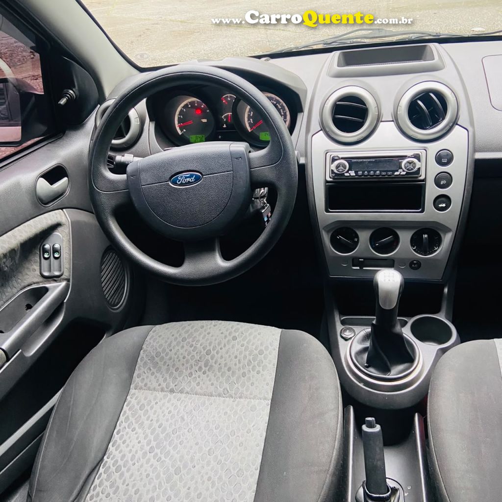FORD FIESTA 1.6 MPI HATCH 8V 2011 - Loja