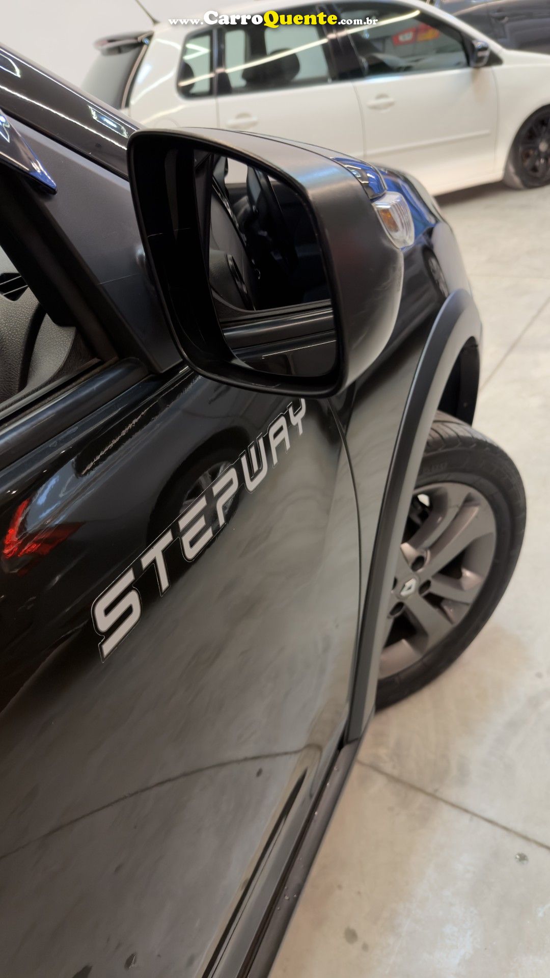 RENAULT   SANDERO STEPWAY FLEX 1.6 16V 5P   PRETO 2017 1.6 FLEX - Loja