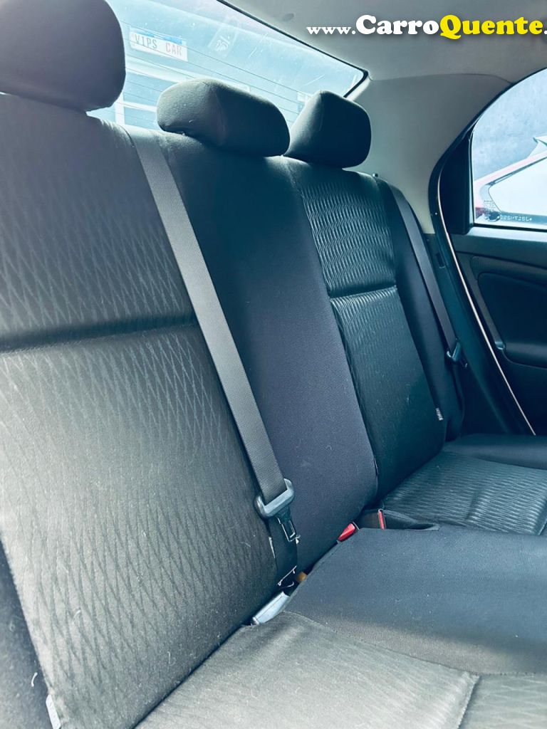 TOYOTA   ETIOS XS SEDAN 1.5 FLEX 16V 4P AUT.   PRATA 2018 1.5 FLEX - Loja