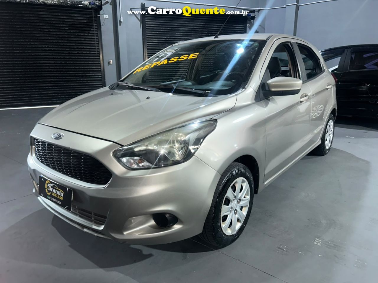 FORD   KA 1.0 SESE PLUS TIVCT FLEX 5P   PRATA 2017 1.0 FLEX - Loja