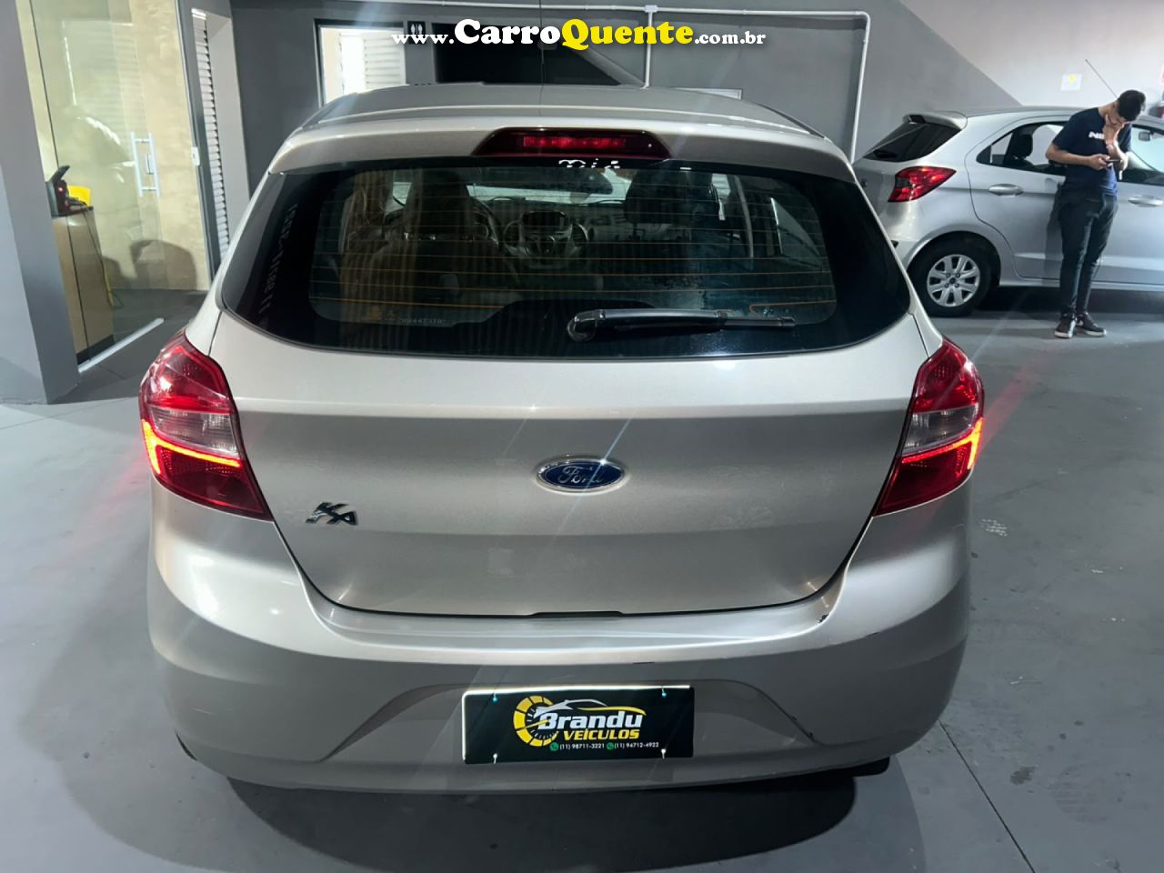 FORD   KA 1.0 SESE PLUS TIVCT FLEX 5P   PRATA 2017 1.0 FLEX - Loja
