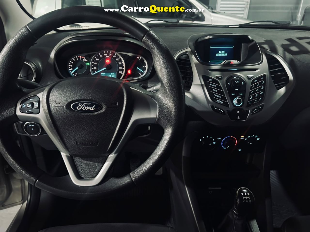 FORD   KA 1.0 SESE PLUS TIVCT FLEX 5P   PRATA 2017 1.0 FLEX - Loja