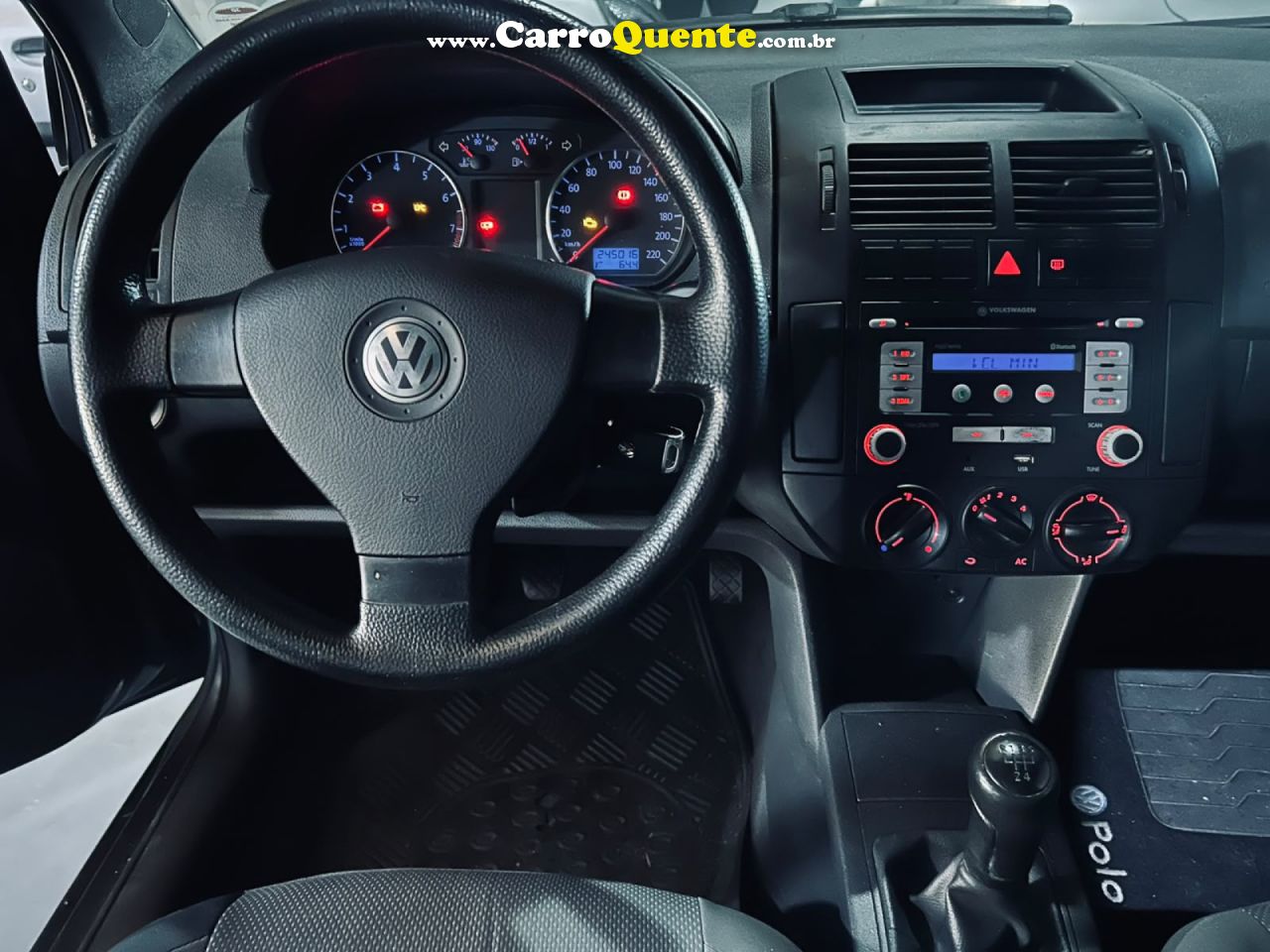 VOLKSWAGEN   POLO 1.6 MIS.OURO 1.6 MI TOT.FLEX 8V 5P   CINZA 2011 1.6 GASOLINA - Loja