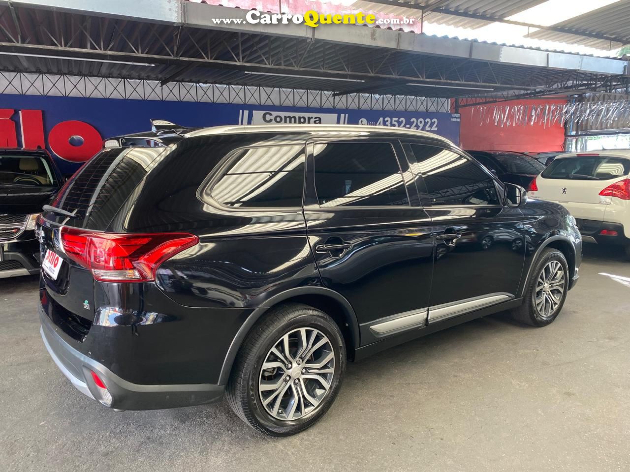 MITSUBISHI   OUTLANDER COMFORT 2.0 16V AUT.   PRETO 2018 2.0 GASOLINA - Loja