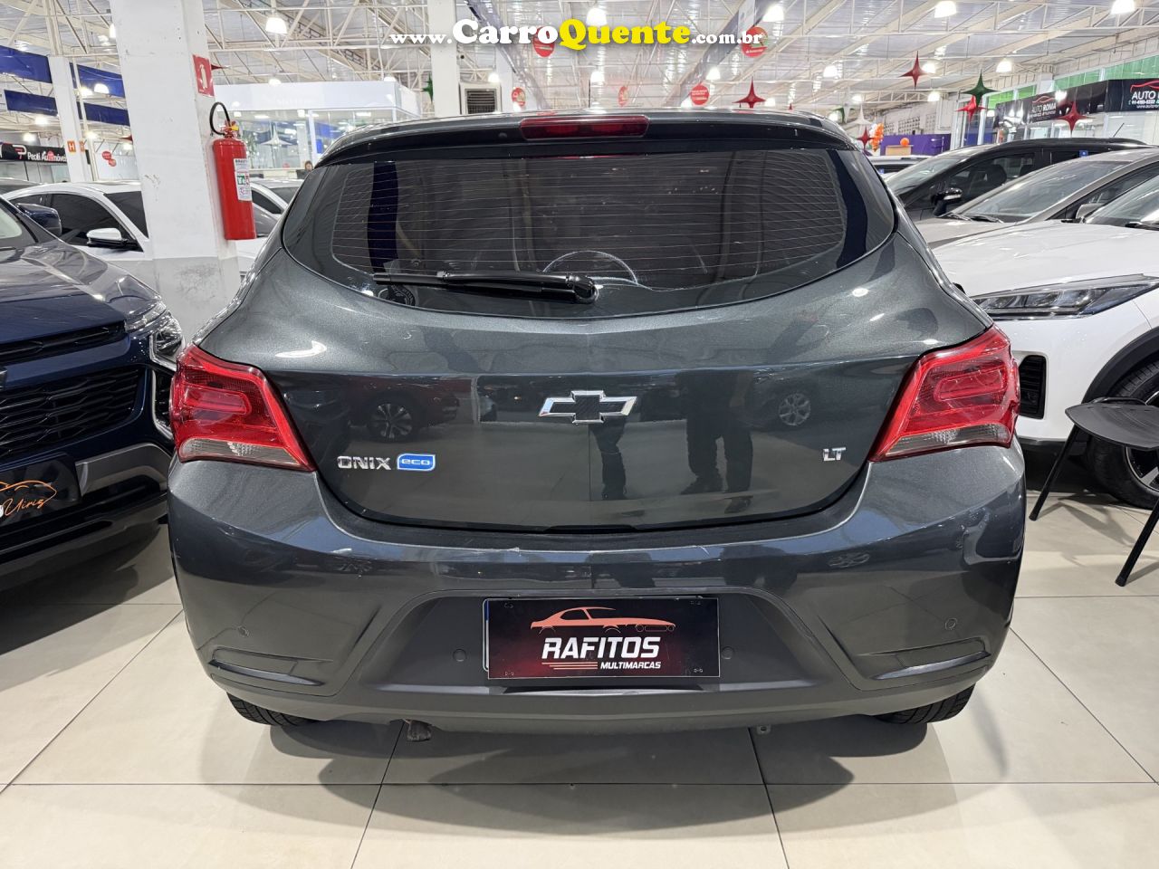 CHEVROLET   ONIX HATCH LT 1.0 8V FLEXPOWER 5P MEC.   CINZA 2018 1.0 FLEX - Loja