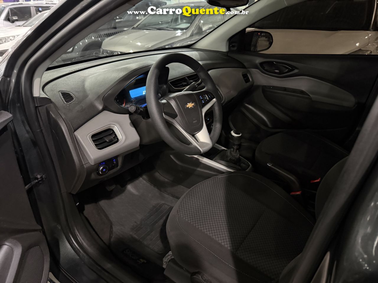 CHEVROLET   ONIX HATCH LT 1.0 8V FLEXPOWER 5P MEC.   CINZA 2018 1.0 FLEX - Loja