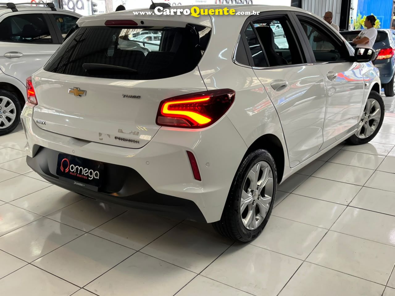 CHEVROLET   ONIX HATCH PREM. 1.0 12V TB FLEX 5P AUT.   BRANCO 2020 1.0 FLEX - Loja