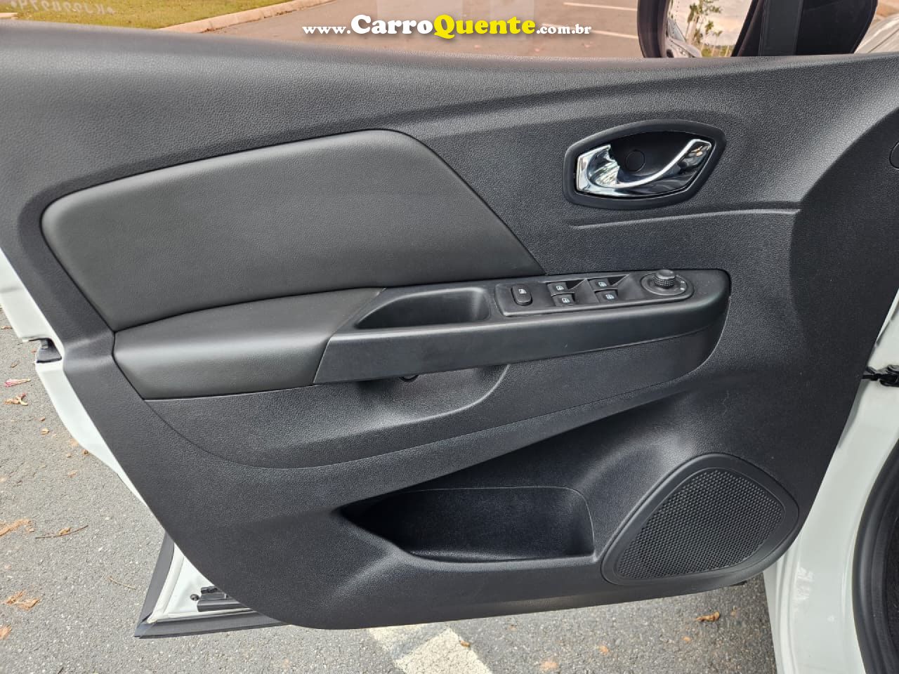 RENAULT   CAPTUR LIFE 1.6 16V FLEX 5P AUT.   BRANCO 2019 1.6 FLEX - Loja