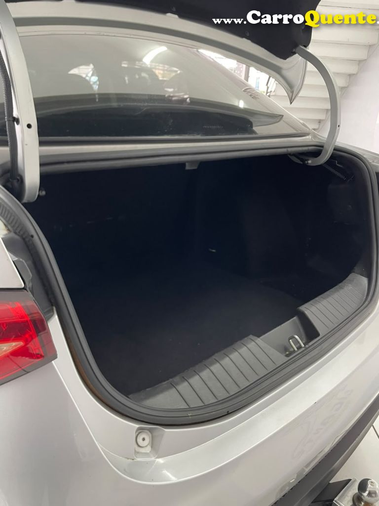 FIAT   CRONOS DRIVE 1.3 8V FLEX   PRATA 2024 1.3 FLEX - Loja