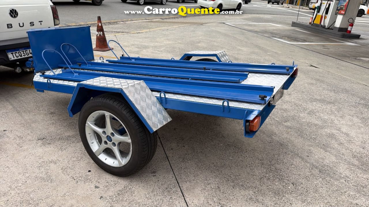 R/RECLAL CA RC   TROMAR MJ    AZUL 2011 0.0 GASOLINA - Loja