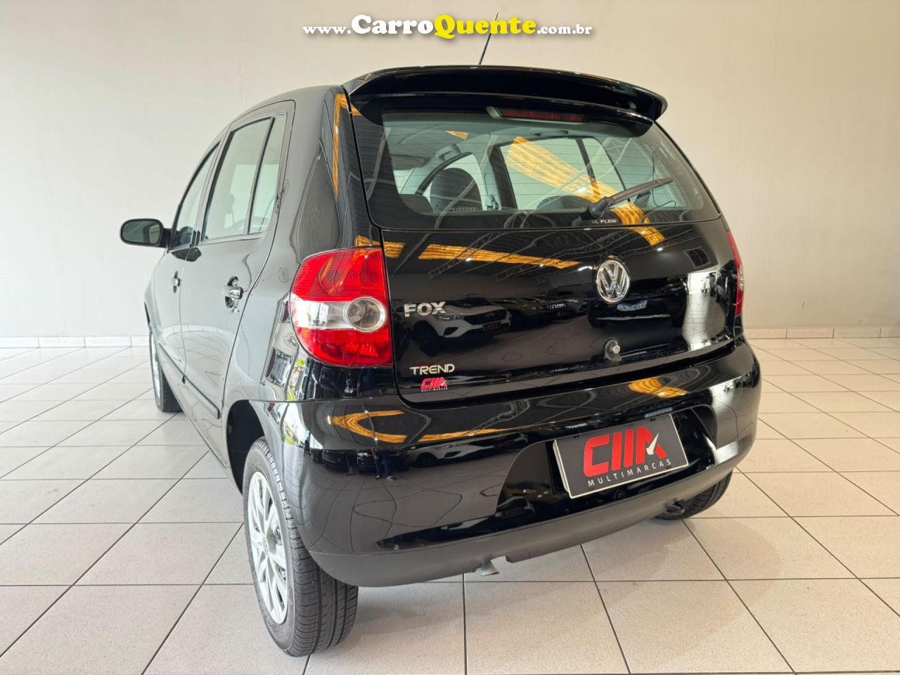 VOLKSWAGEN   FOX PLUS 1.0MI 1.0MI TOTAL FLEX 8V 4P   PRETO 2009 1.0 FLEX - Loja