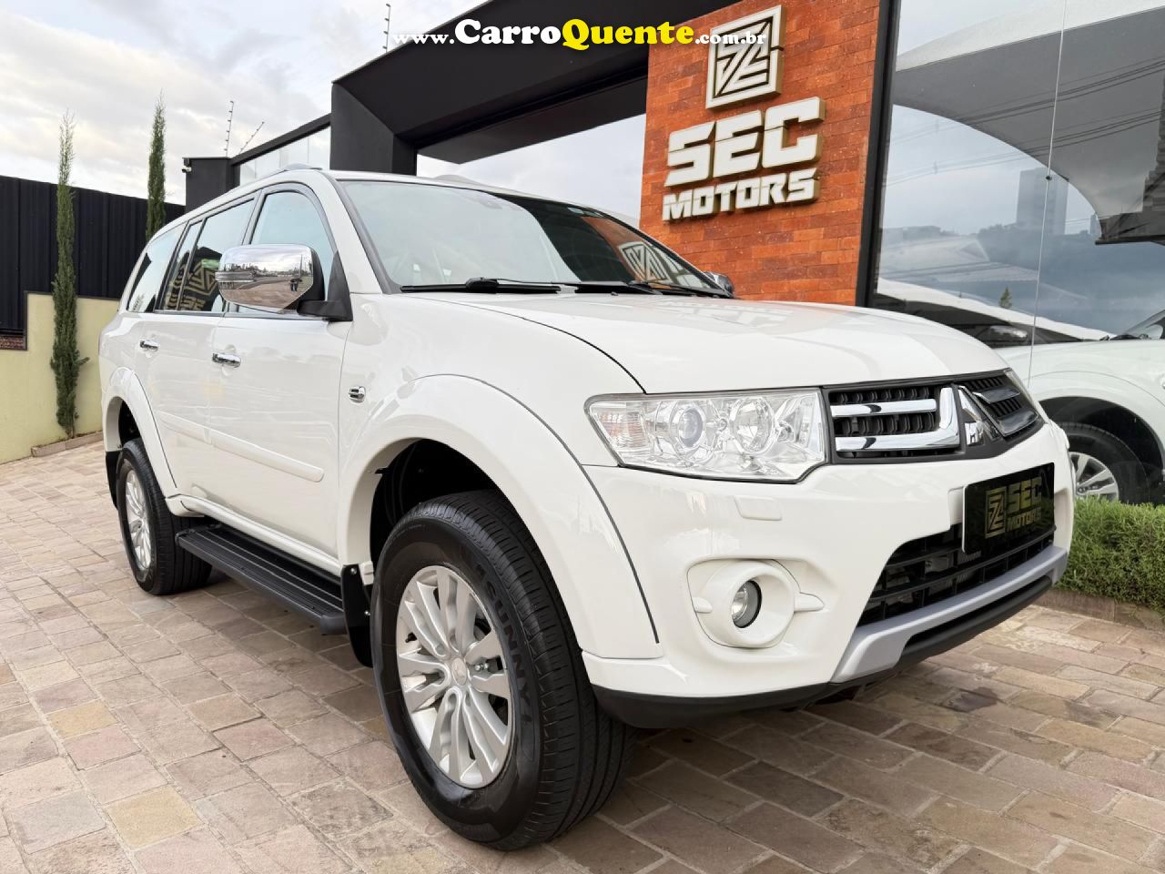 MITSUBISHI   PAJERO DAKARHPE 3.5 4X4 FLEX 5P AUT.   BRANCO 2015 3.5 FLEX - Loja