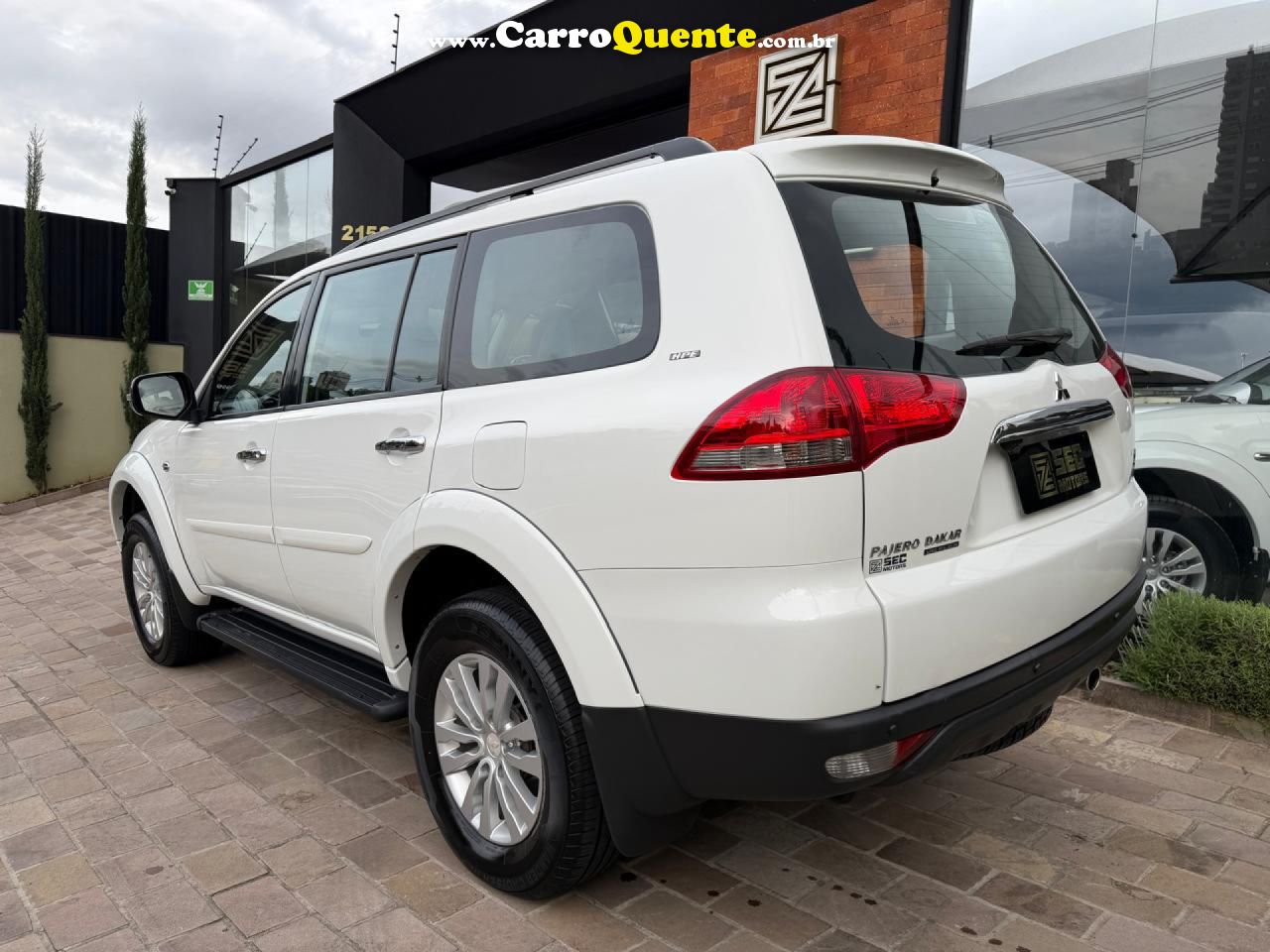 MITSUBISHI   PAJERO DAKARHPE 3.5 4X4 FLEX 5P AUT.   BRANCO 2015 3.5 FLEX - Loja