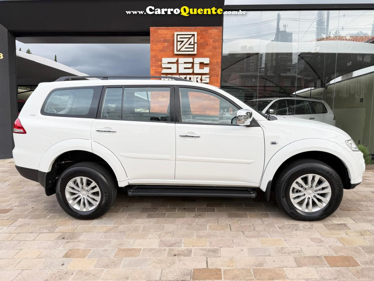 MITSUBISHI   PAJERO DAKARHPE 3.5 4X4 FLEX 5P AUT.   BRANCO 2015 3.5 FLEX - Loja
