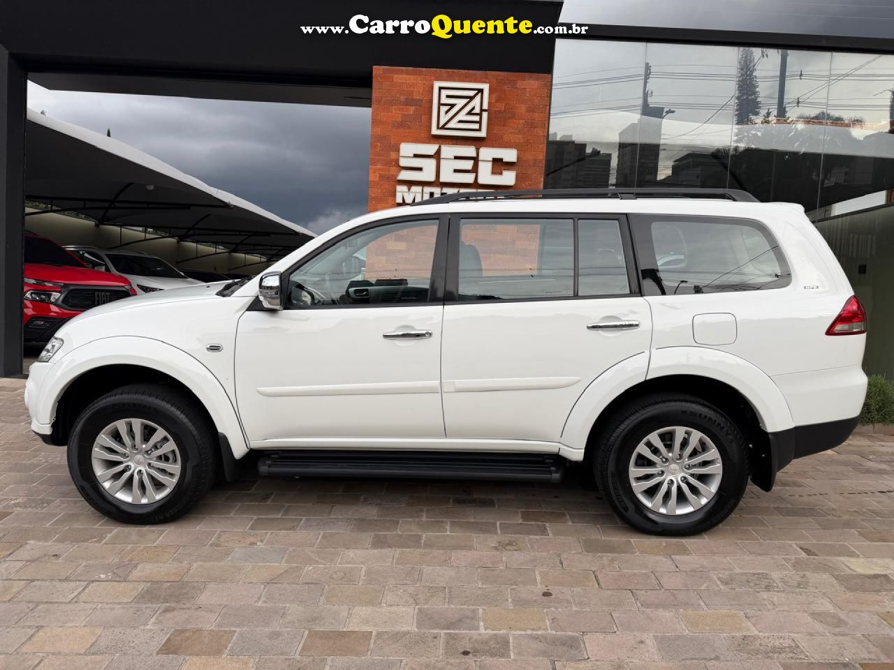 MITSUBISHI   PAJERO DAKARHPE 3.5 4X4 FLEX 5P AUT.   BRANCO 2015 3.5 FLEX - Loja
