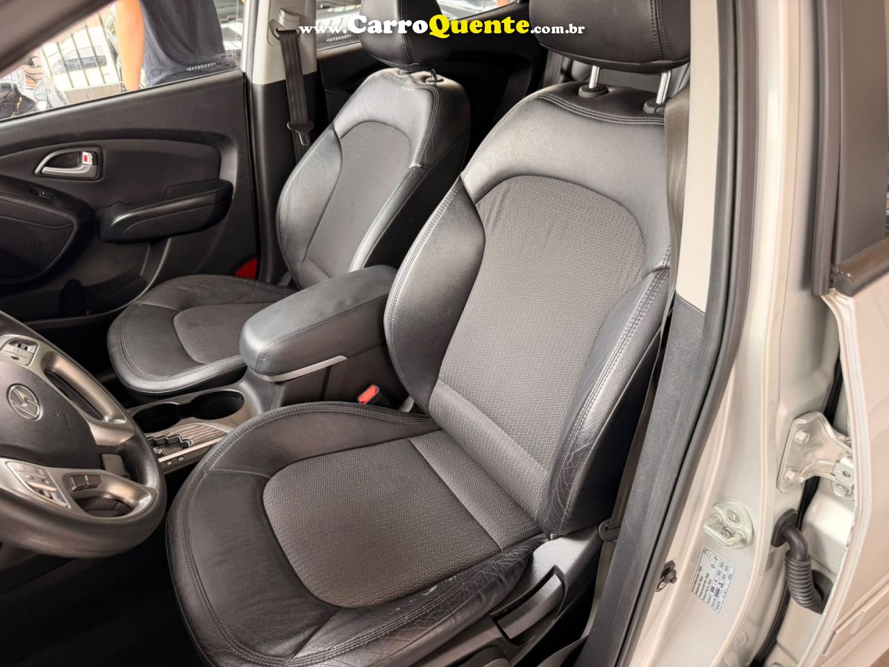 HYUNDAI   IX35 GLS 2.0 16V 2WD FLEX AUT.   PRATA 2015 2.0 FLEX - Loja
