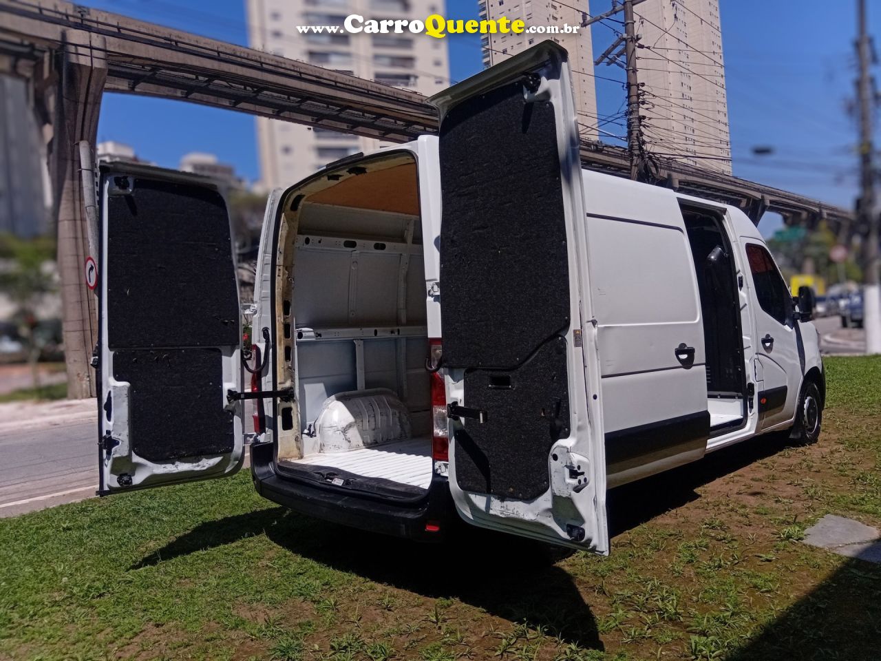 RENAULT   MASTER 2.3 DCI EXTRA FURGÃO 16V DIESEL   BRANCO 2023 2.3 DIESEL - Loja