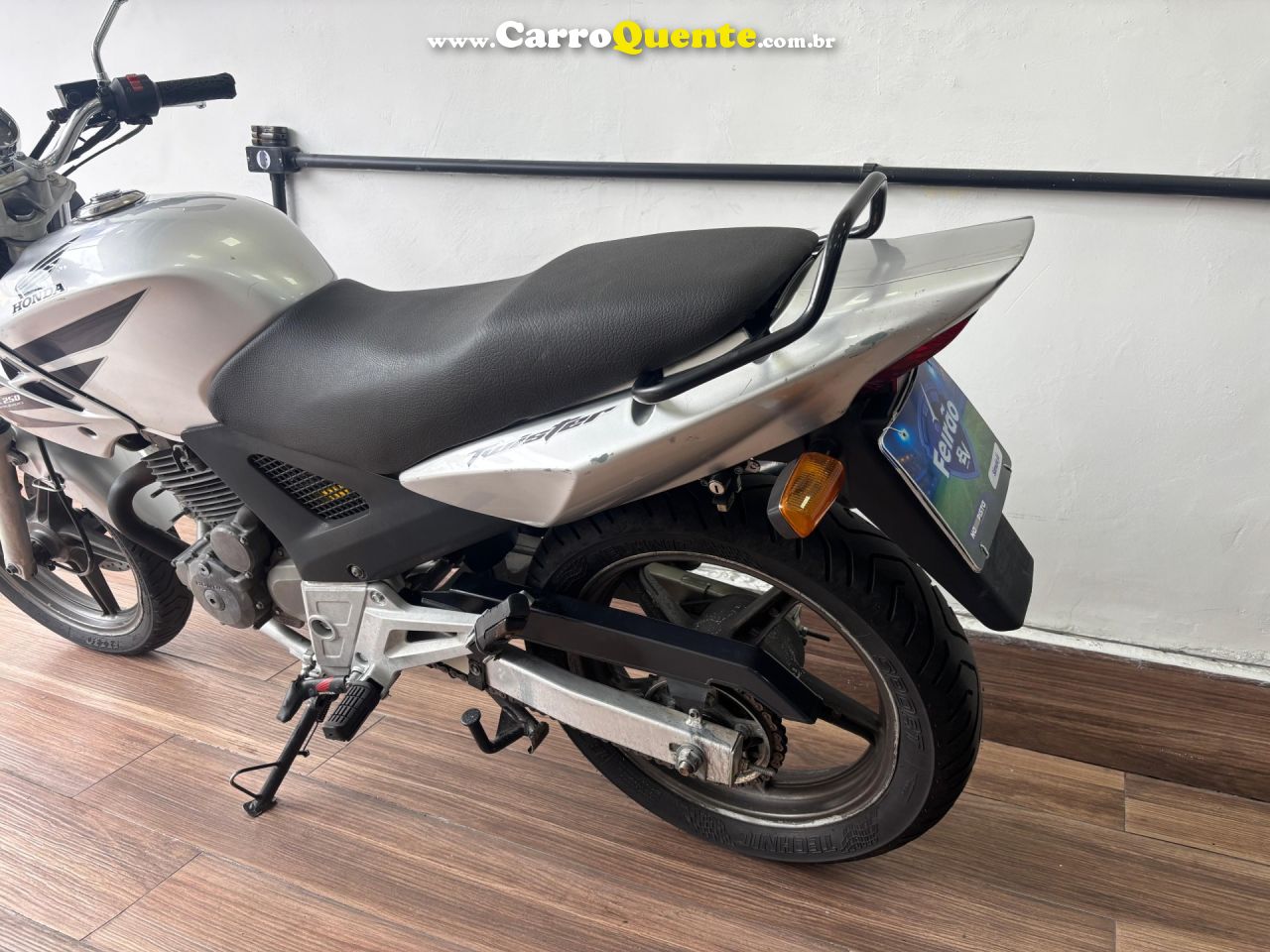 HONDA   CBX 250 TWISTER   PRATA 2007 250 GASOLINA - Loja