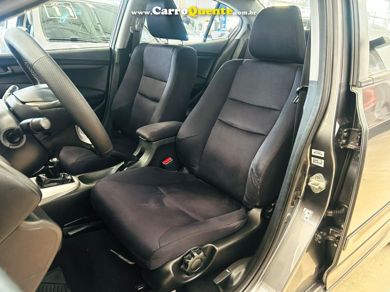 HONDA   HR-V LX 1.8 FLEXONE 16V 5P AUT.   CINZA 2016 1.8 GASOLINA - Loja