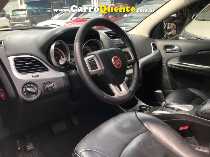 Fiat FREEMONT 2.4 PRECISION 16V GASOLINA 4P AUTOMÁTICO - Loja