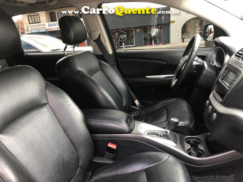 Fiat FREEMONT 2.4 PRECISION 16V GASOLINA 4P AUTOMÁTICO - Loja