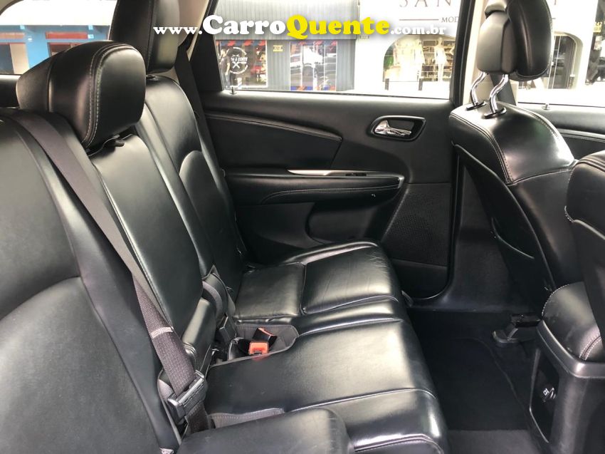 Fiat FREEMONT 2.4 PRECISION 16V GASOLINA 4P AUTOMÁTICO - Loja