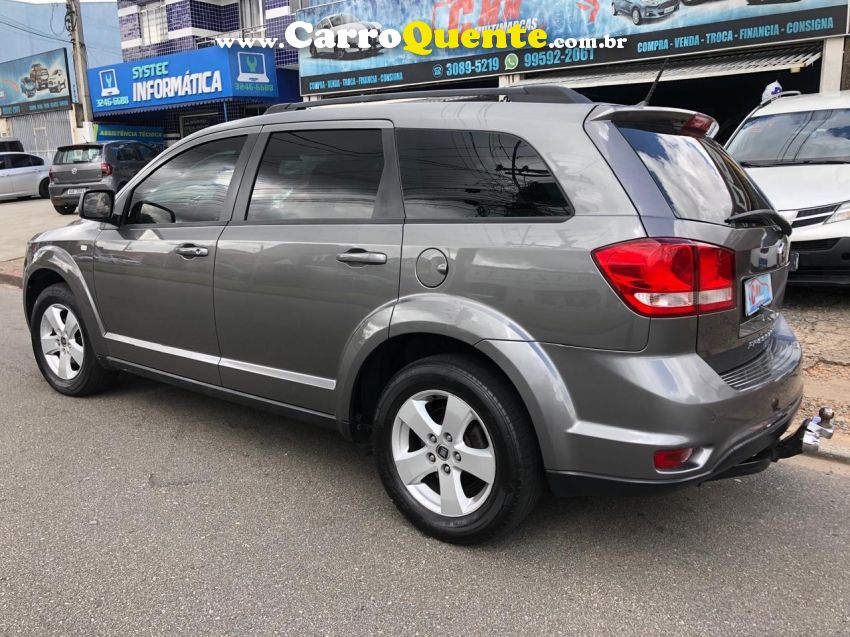 Fiat FREEMONT 2.4 PRECISION 16V GASOLINA 4P AUTOMÁTICO - Loja