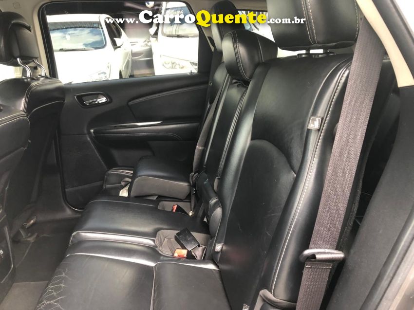 Fiat FREEMONT 2.4 PRECISION 16V GASOLINA 4P AUTOMÁTICO - Loja
