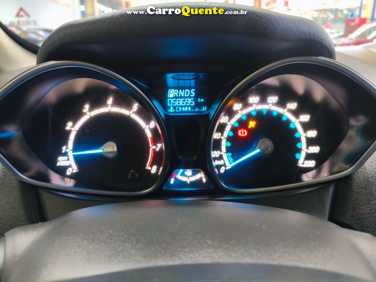 FORD FIESTA 1.6 TITANIUM SEDAN 16V 2015 - Loja