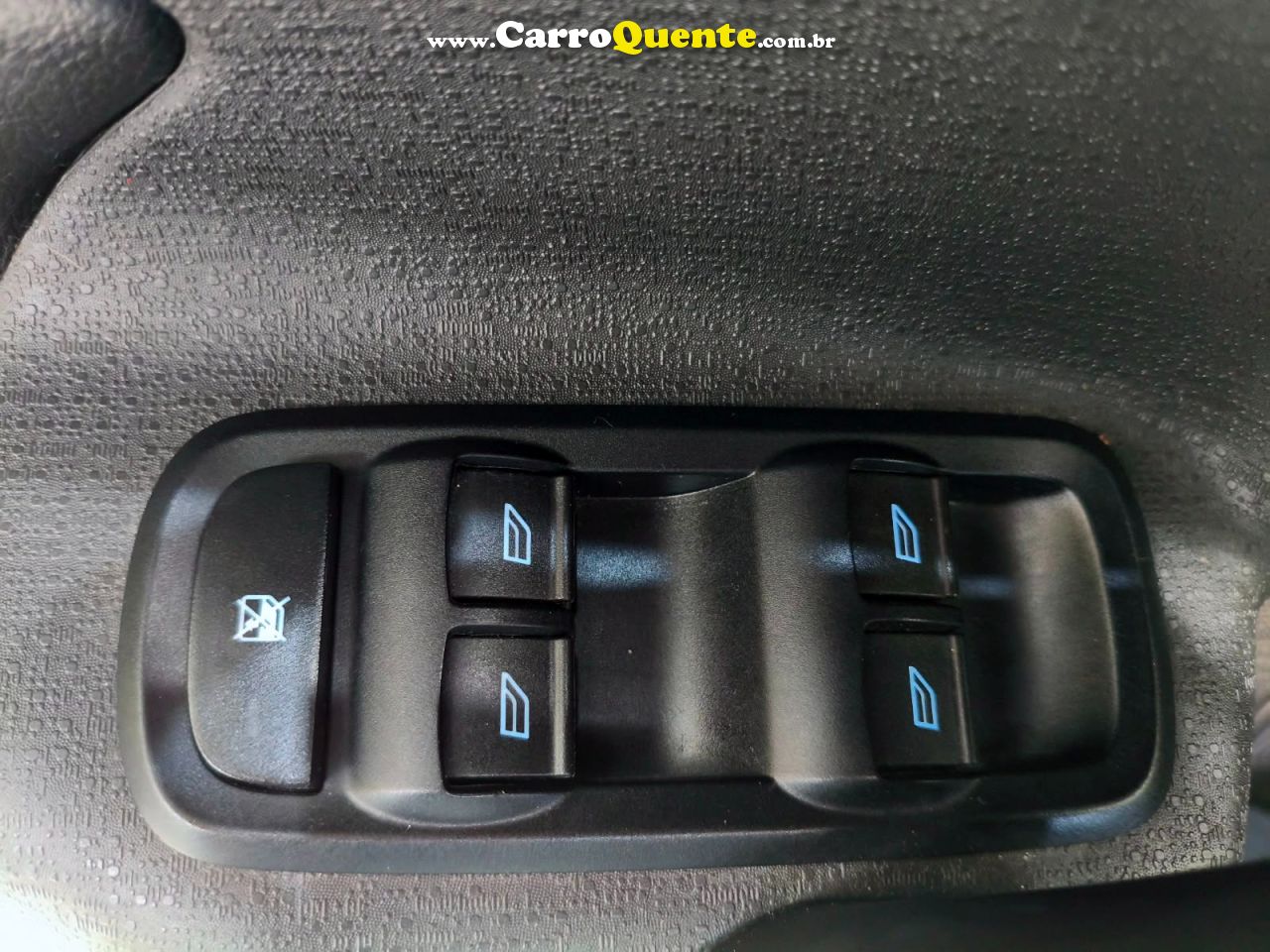 FORD FIESTA 1.6 TITANIUM SEDAN 16V 2015 - Loja