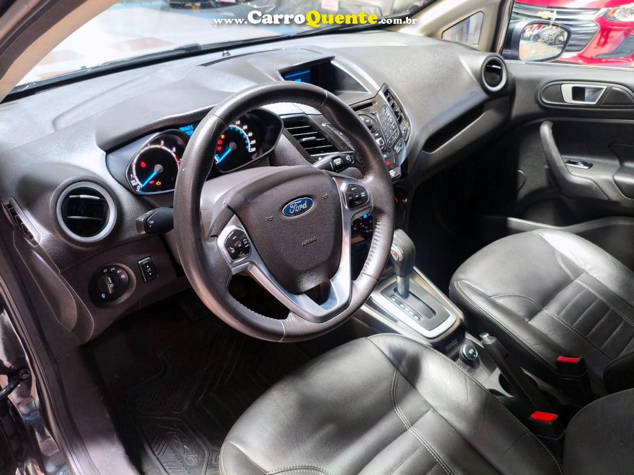 FORD FIESTA 1.6 TITANIUM SEDAN 16V 2015 - Loja