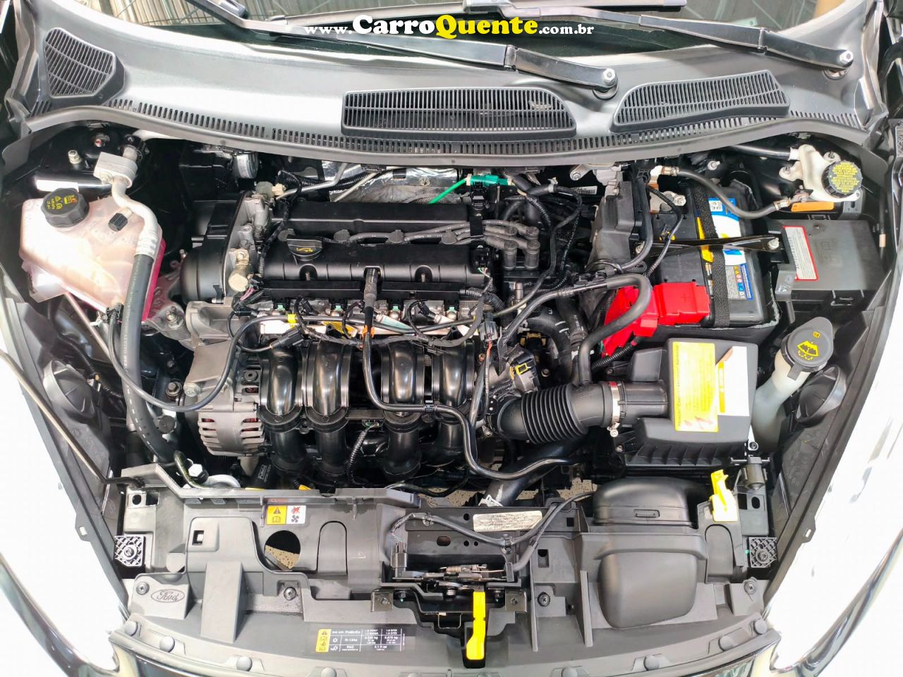 FORD FIESTA 1.6 TITANIUM SEDAN 16V 2015 - Loja