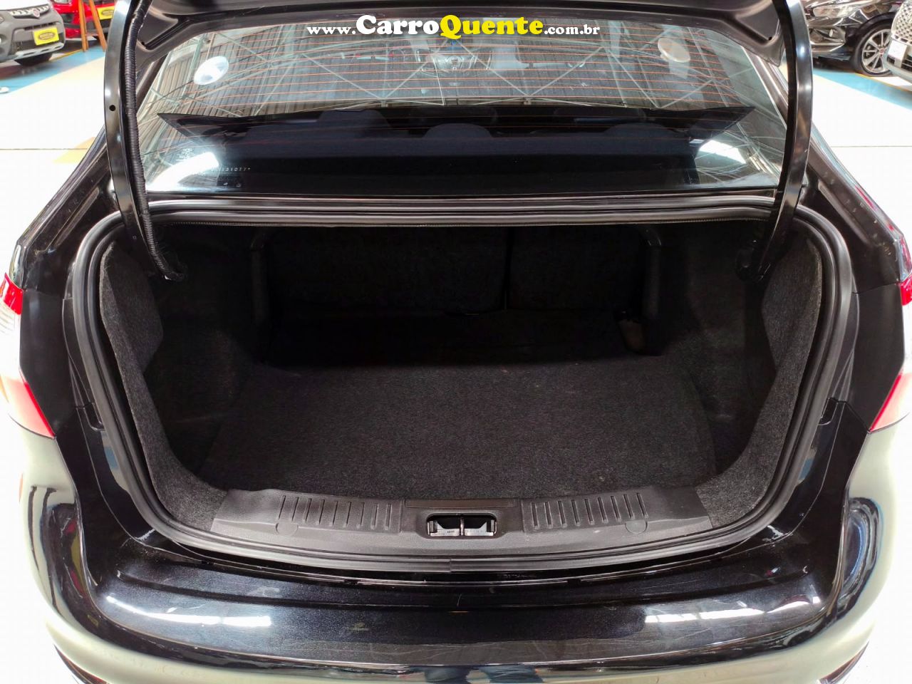 FORD FIESTA 1.6 TITANIUM SEDAN 16V 2015 - Loja