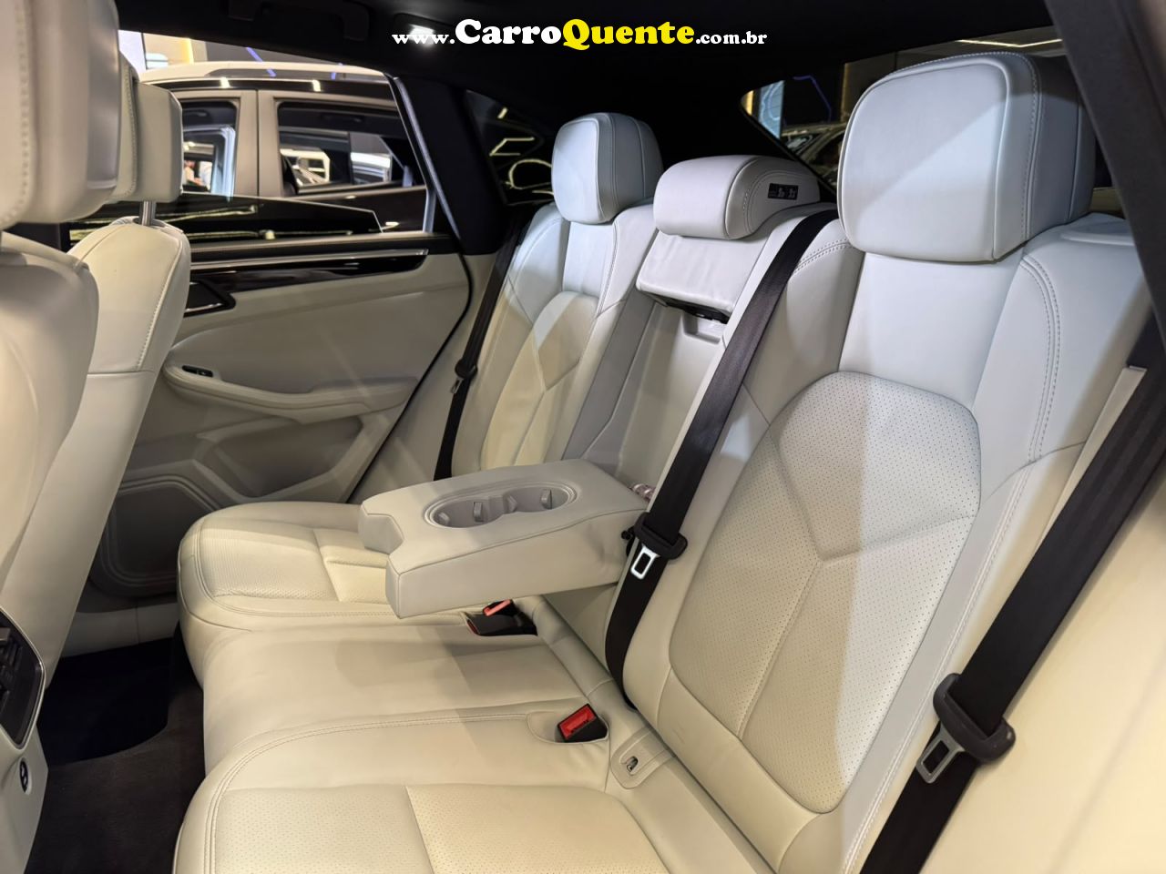 PORSCHE MACAN 2.0 TURBO PDK 2024 - Loja