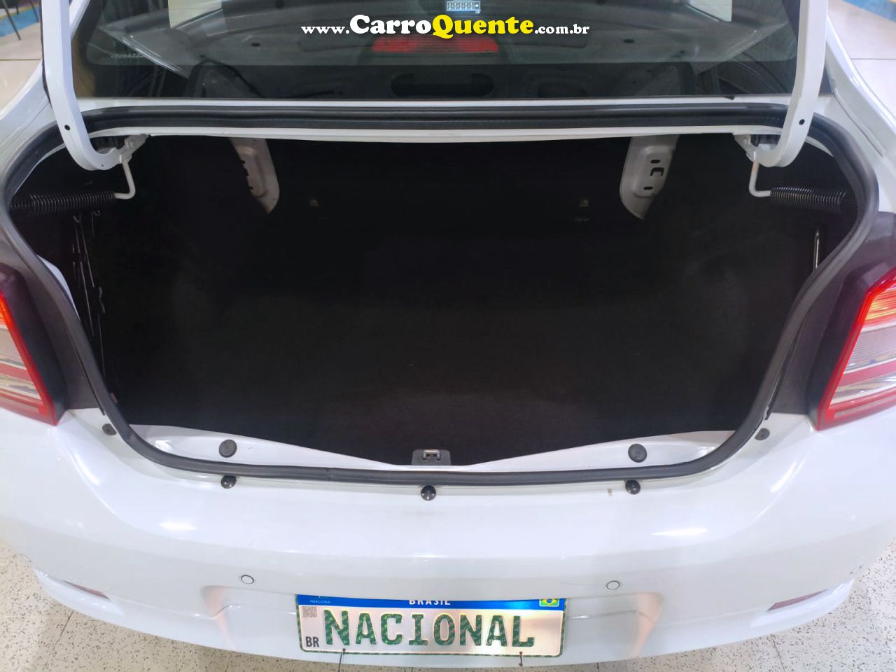 RENAULT LOGAN 2025 1.0 ZEN COMPLETO + MULTIMÍDIA 2025 - Loja