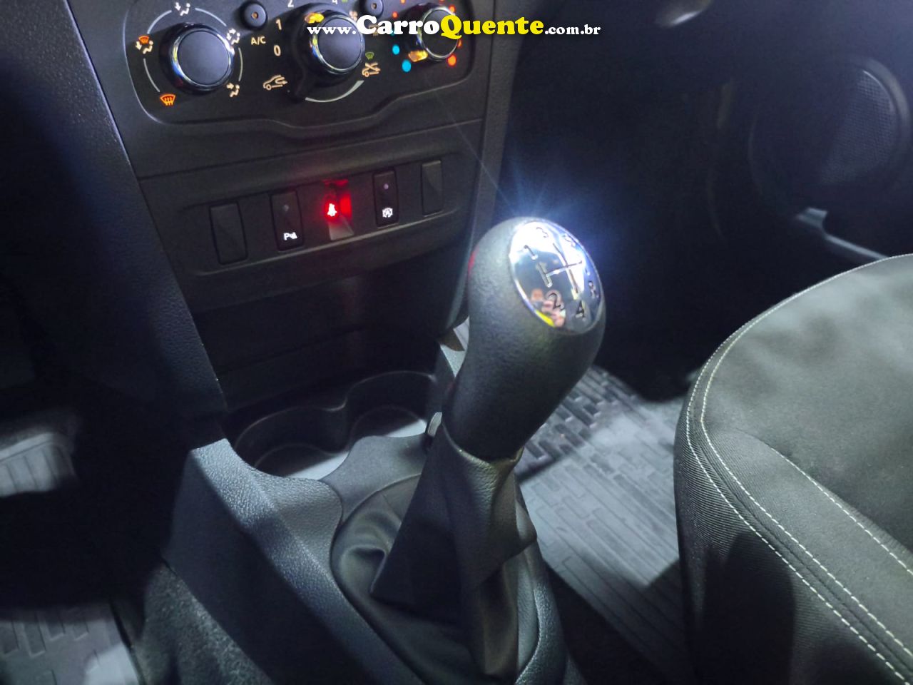 RENAULT LOGAN 2025 1.0 ZEN COMPLETO + MULTIMÍDIA 2025 - Loja