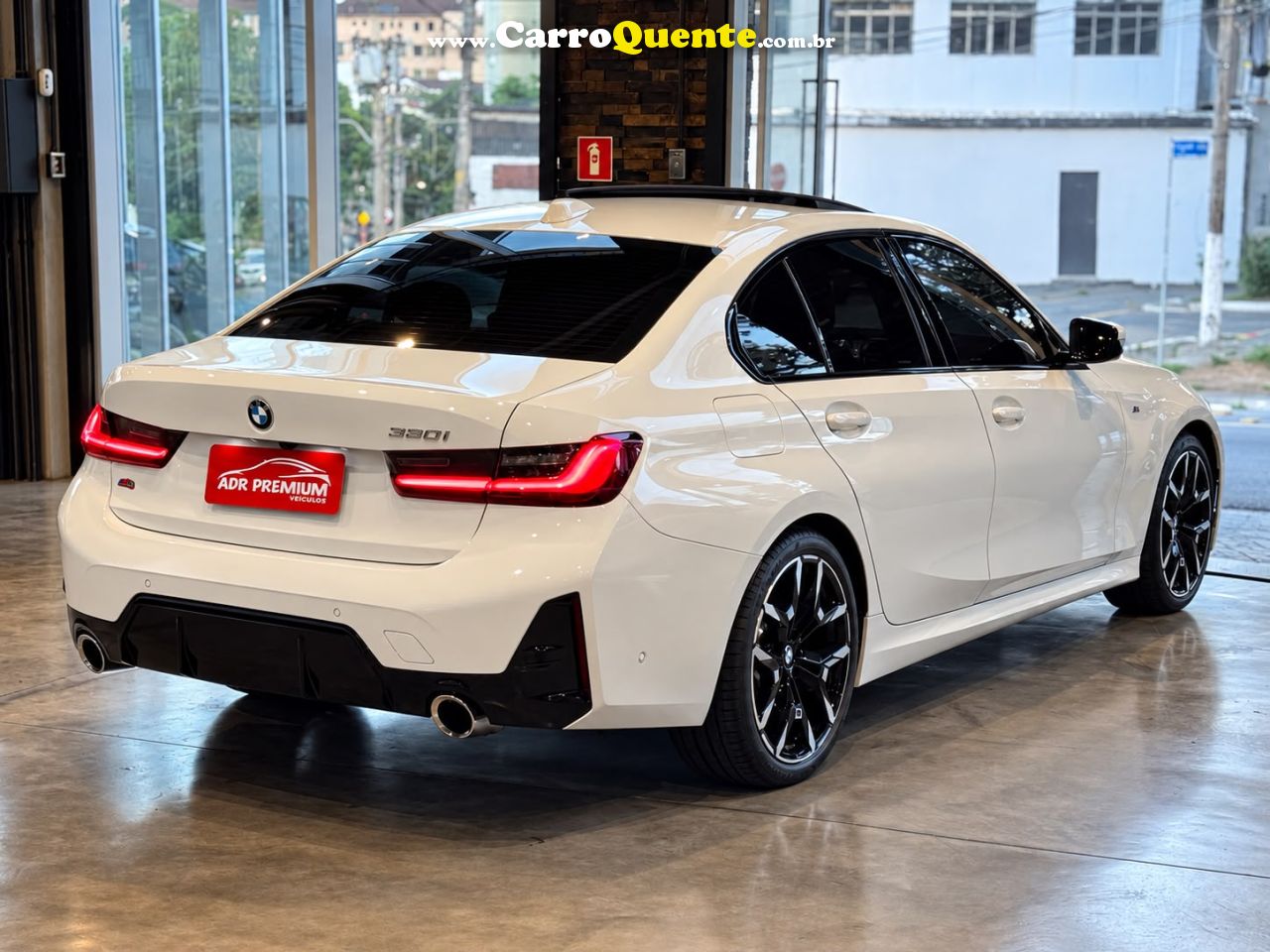 BMW 320i 2.0 16V TURBO M SPORT 2026 - Loja