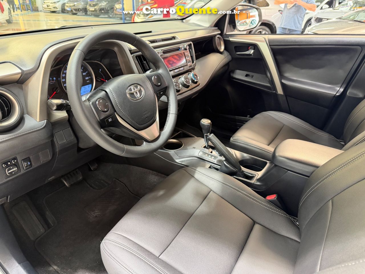 TOYOTA RAV4 2.0 4X2 16V 2014 - Loja