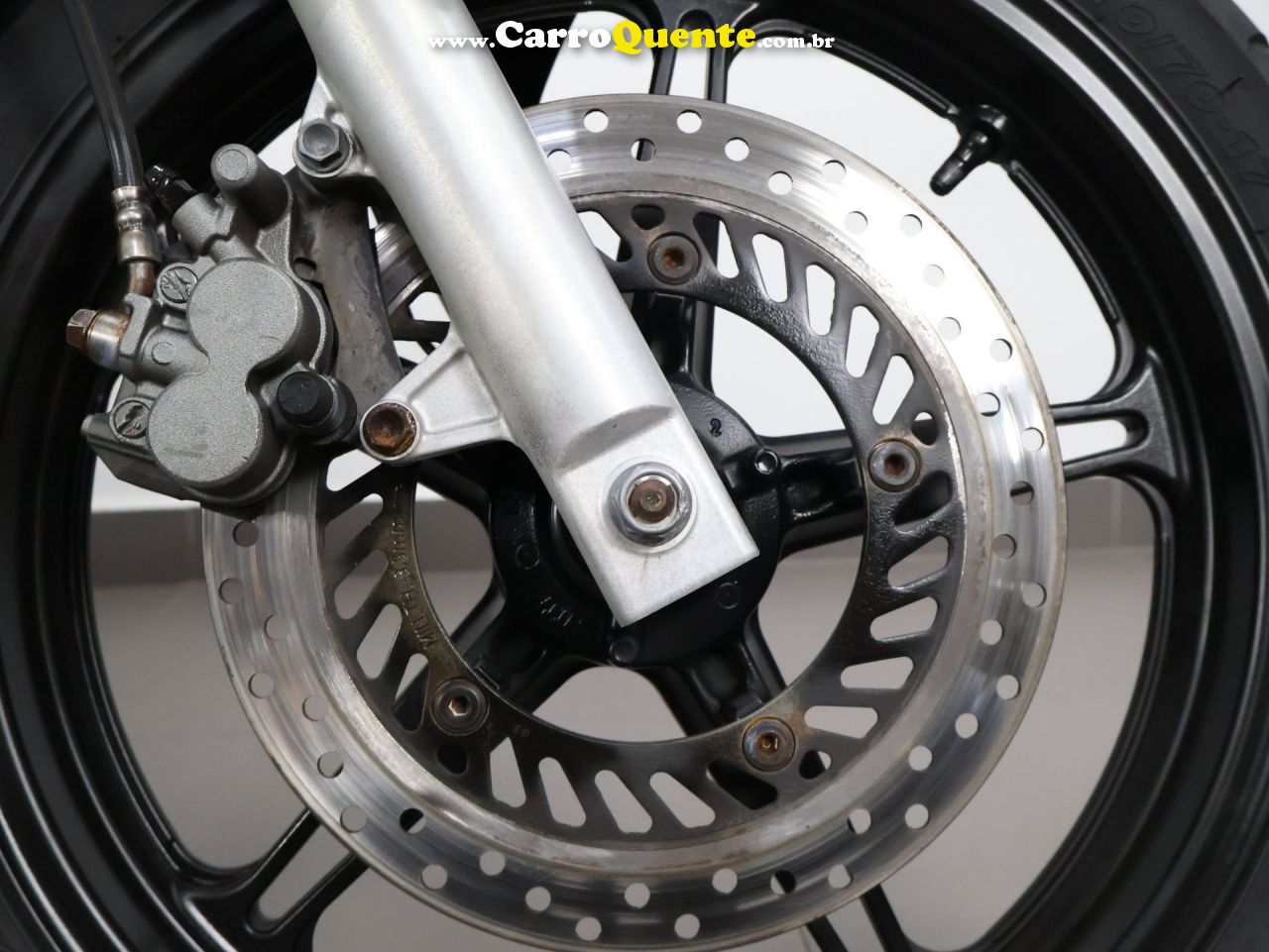 HONDA CB 300R 2013 - Loja