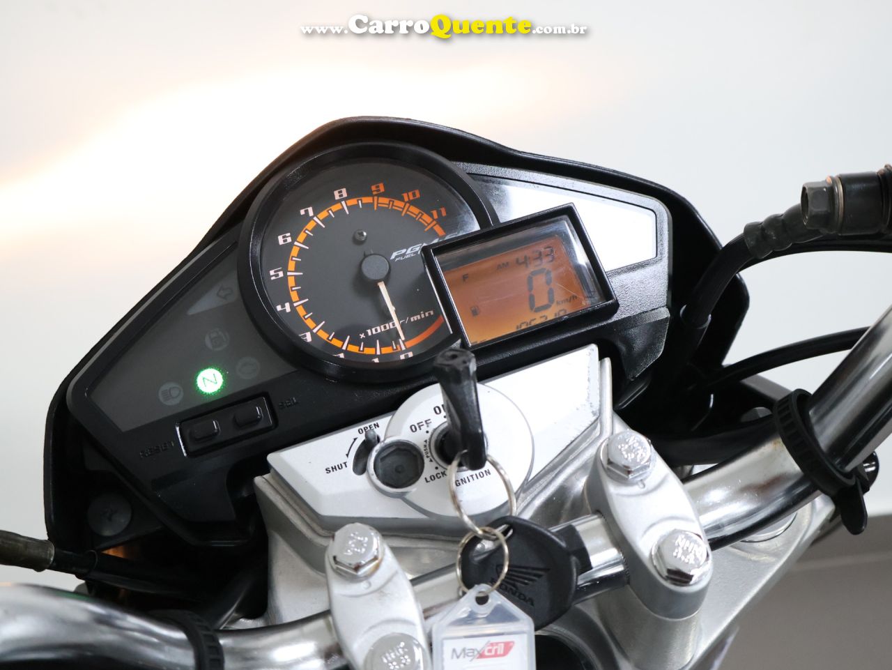 HONDA CB 300R 2013 - Loja