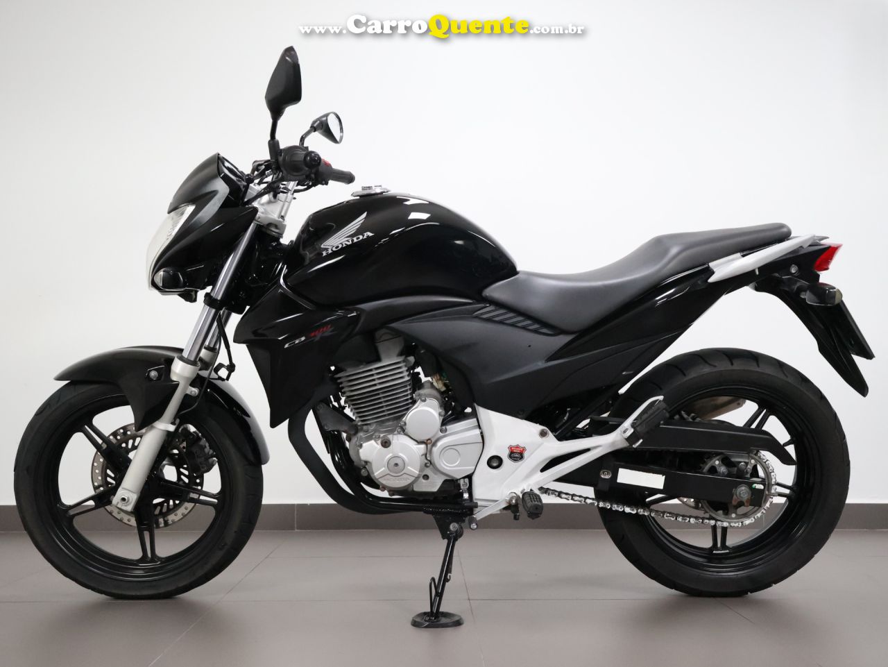HONDA CB 300R 2013 - Loja