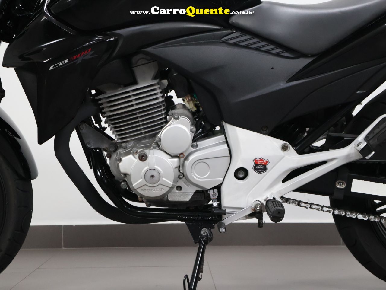 HONDA CB 300R 2013 - Loja