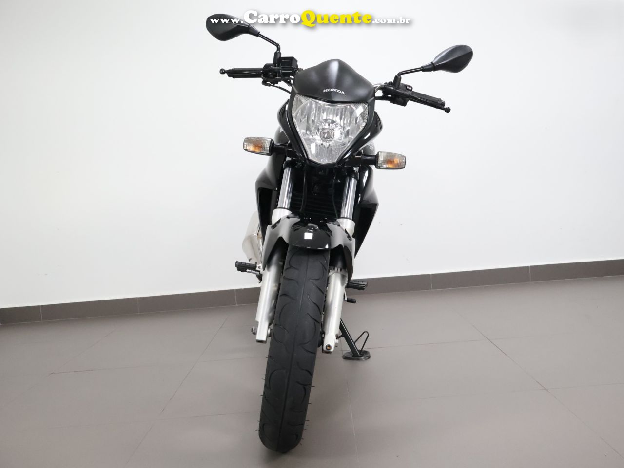 HONDA CB 300R 2013 - Loja