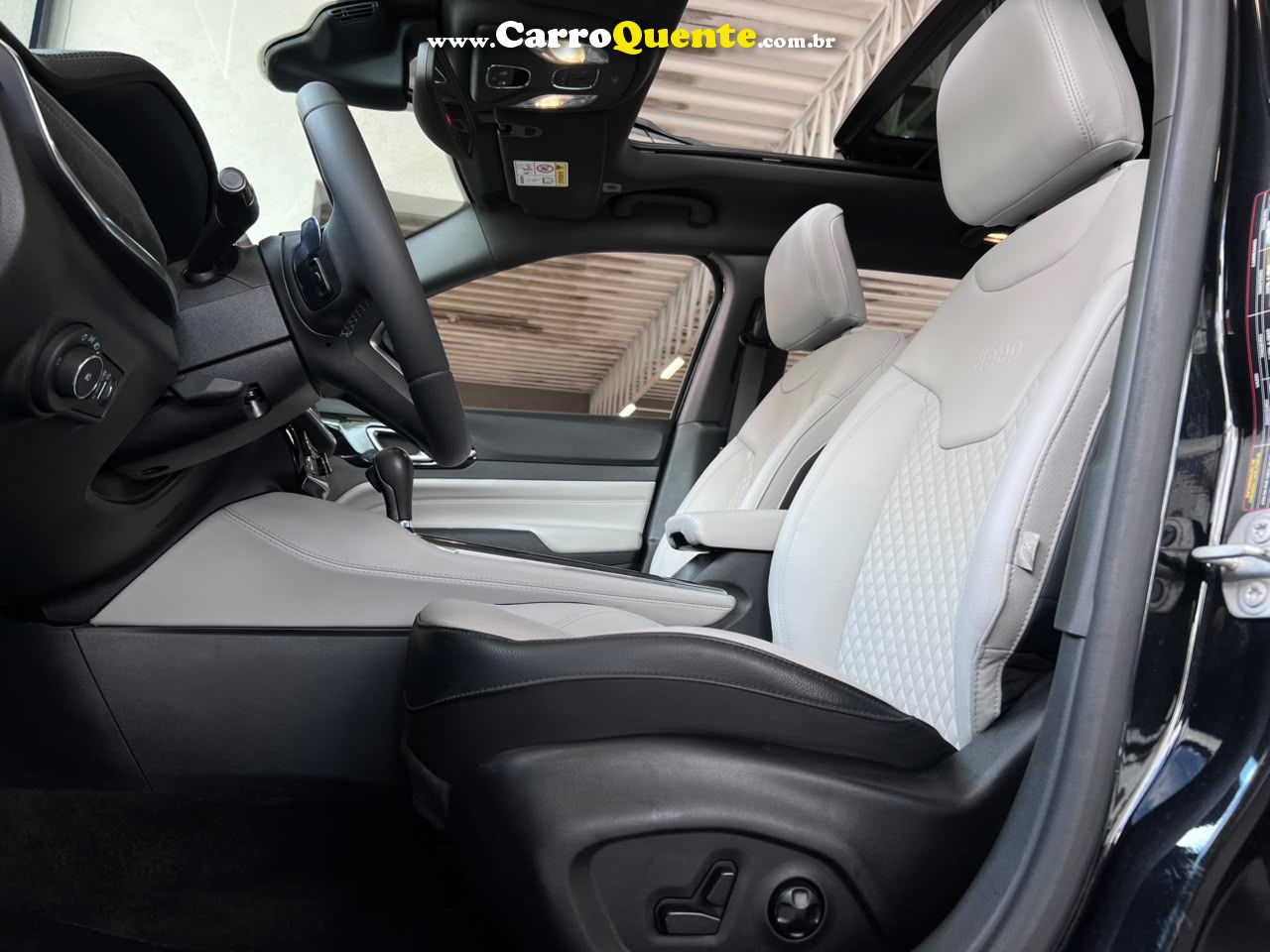 JEEP COMMANDER 1.3 T270 TURBO OVERLAND 2023 - Loja