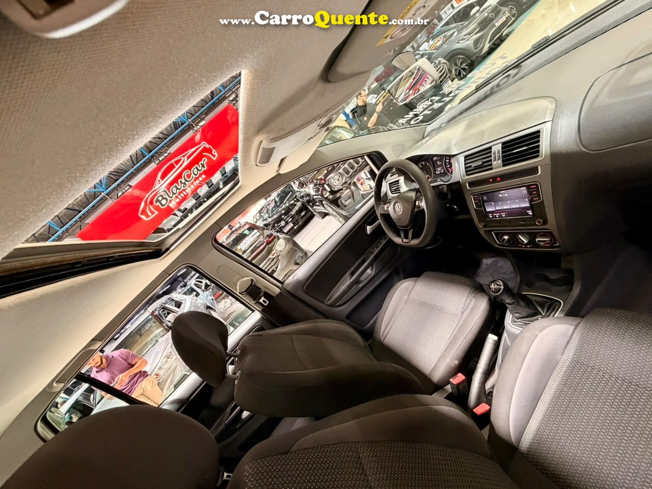 VOLKSWAGEN FOX 1.6 MSI TOTAL CONNECT TETO SOLAR 2019 - Loja