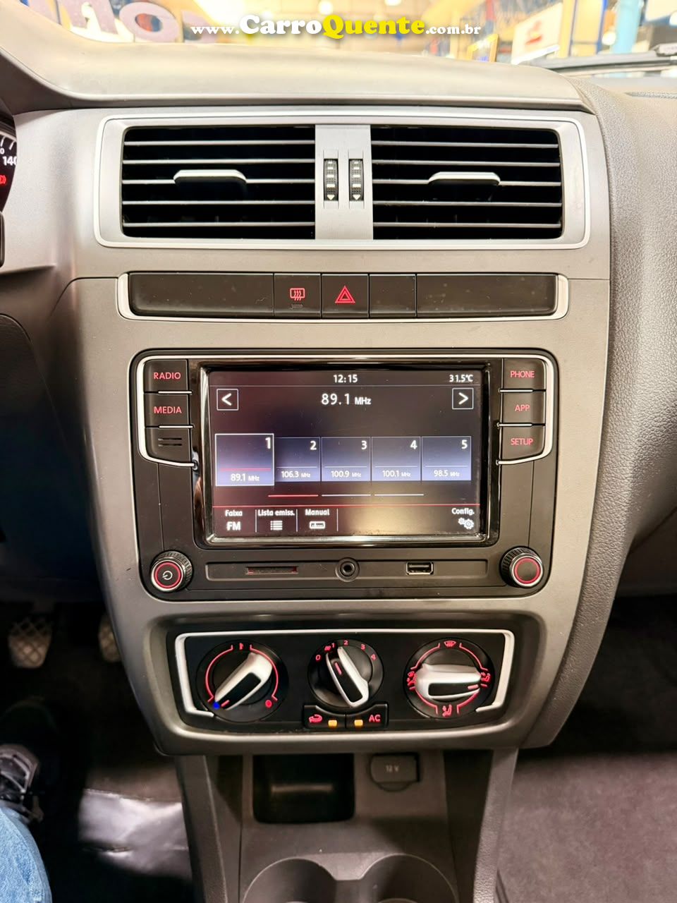 VOLKSWAGEN FOX 1.6 MSI TOTAL CONNECT TETO SOLAR 2019 - Loja