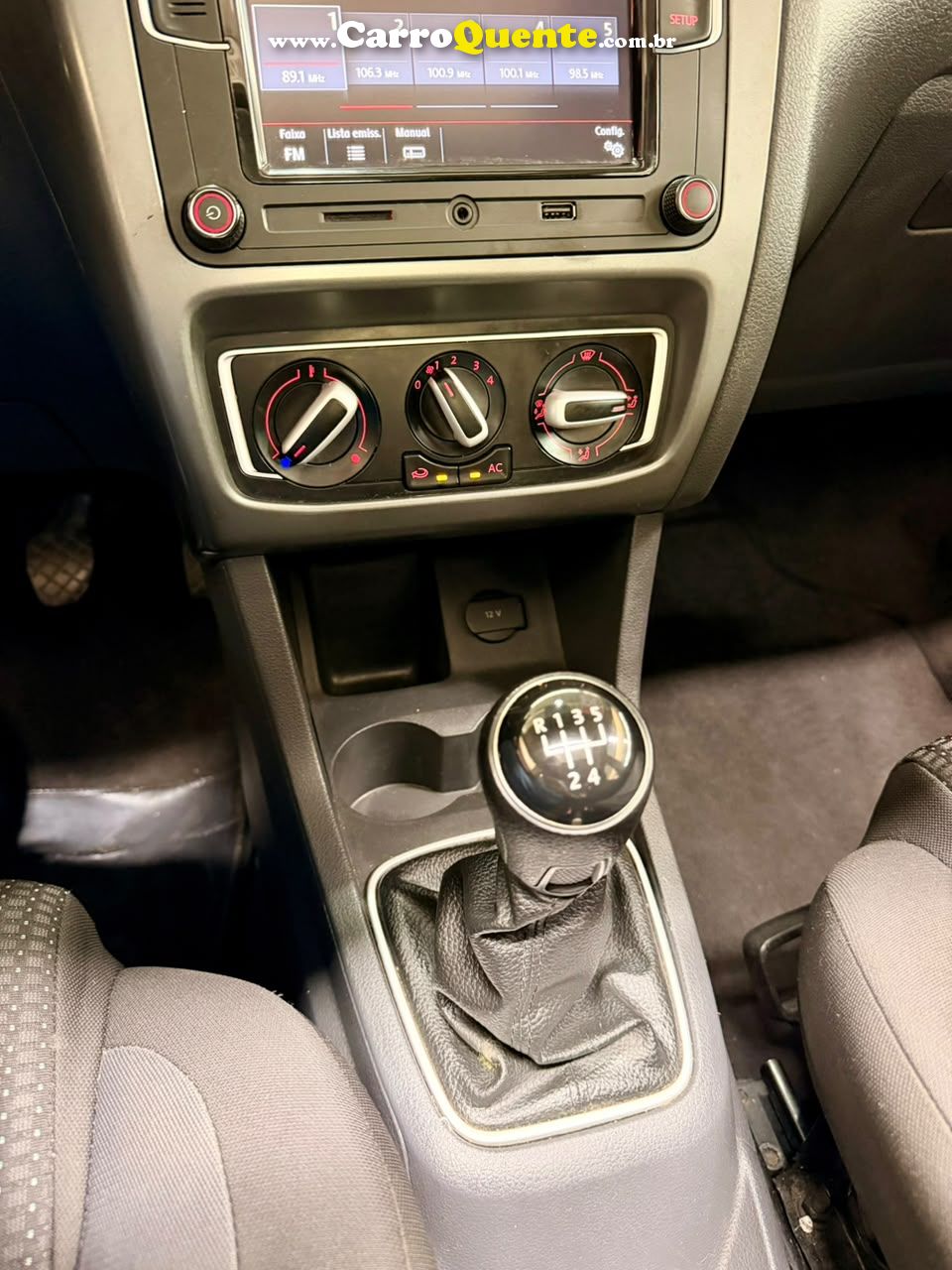 VOLKSWAGEN FOX 1.6 MSI TOTAL CONNECT TETO SOLAR 2019 - Loja