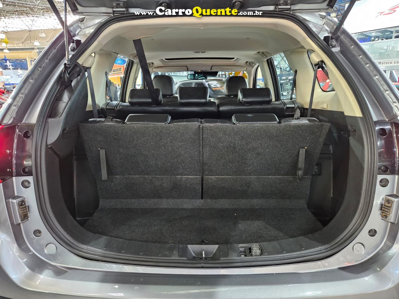 MITSUBISHI OUTLANDER 3.0 GT 4X4 V6 * C/ TETO SOLAR + 7 LUGARES * 2018 - Loja