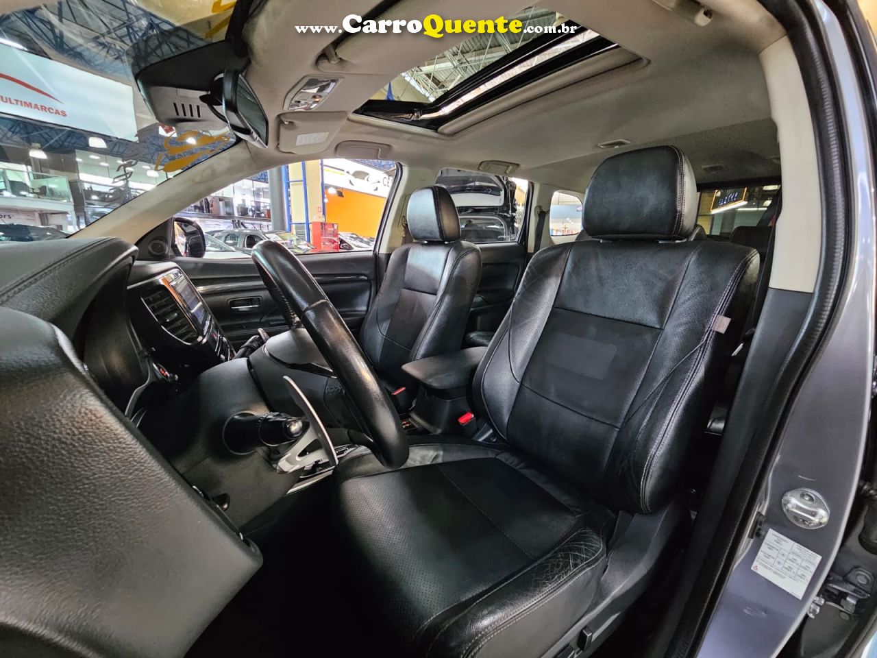 MITSUBISHI OUTLANDER 3.0 GT 4X4 V6 * C/ TETO SOLAR + 7 LUGARES * 2018 - Loja