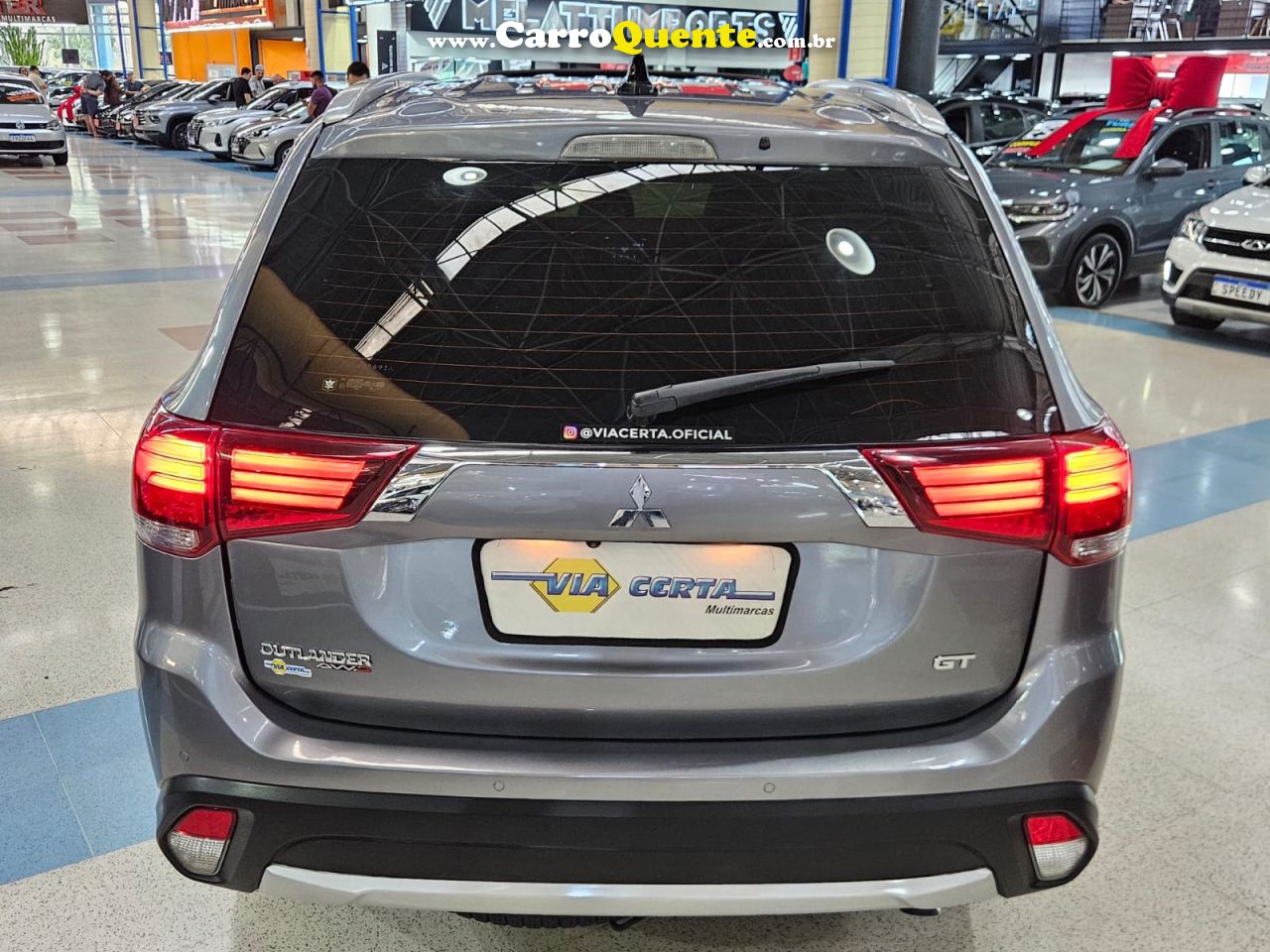 MITSUBISHI OUTLANDER 3.0 GT 4X4 V6 * C/ TETO SOLAR + 7 LUGARES * 2018 - Loja
